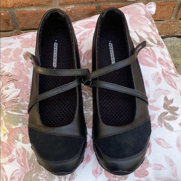 Skechers Women's Black Mary Jane Shoes Sz 9.5 - Picture 2 of 6
